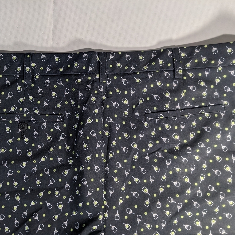 NEW Mens Roundtree & Yorke Performance Chino Shorts WineGlass 7"I Caviar - Picture 8 of 8
